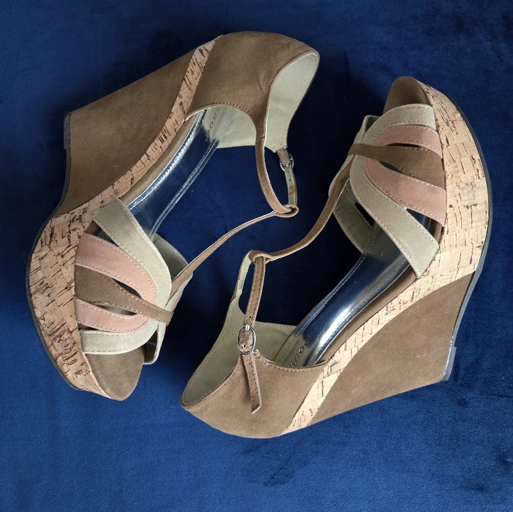 Size 8 1/2 Bamboo Wedges